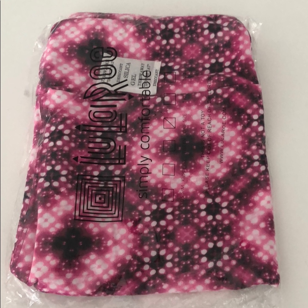 LuLaRoe pink and black leggings active wear new